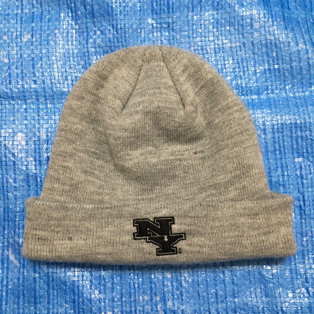 Supreme New Era　Gems　Beanie　スタッズロゴ