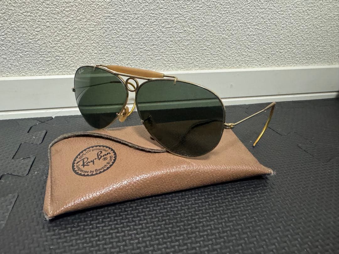 Ray-Ban アビエイター？サングラス ゴールド