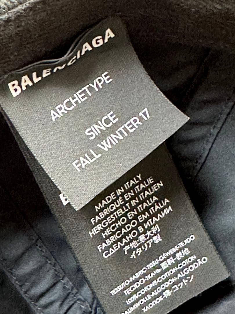 Balenciaga バレンシアガ キャップ ブラックロゴ帽子 メンズレディース