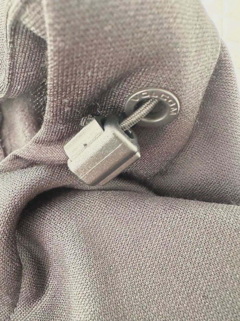 ボルコム　VOLCOM スノーボード パーカー
