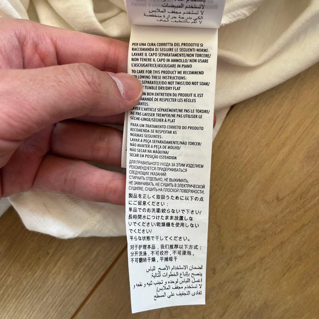 GUCCI ホワイト Tシャツ グラフィックプリント ヴィンテージ風Tシャツ