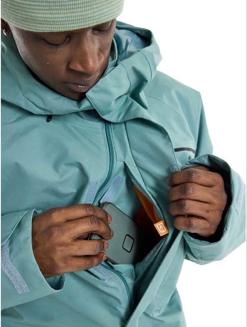 BURTON パウライン　GORE-TEX 2Lジャケット ライトグリーン