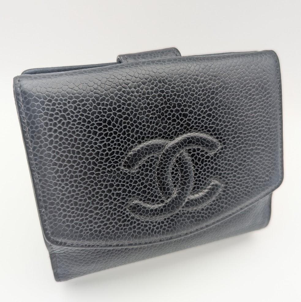 CHANEL キャビアスキン 三つ折り財布 デカココ 黒　シャネル
