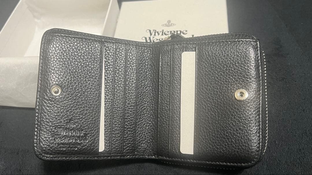 Vivienne Westwood ブラック二つ折り財布 【美品】