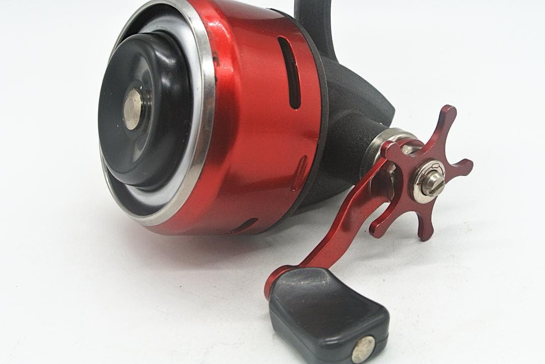 ABU 505 SVANGSTA クローズドフェイス スピニングリール