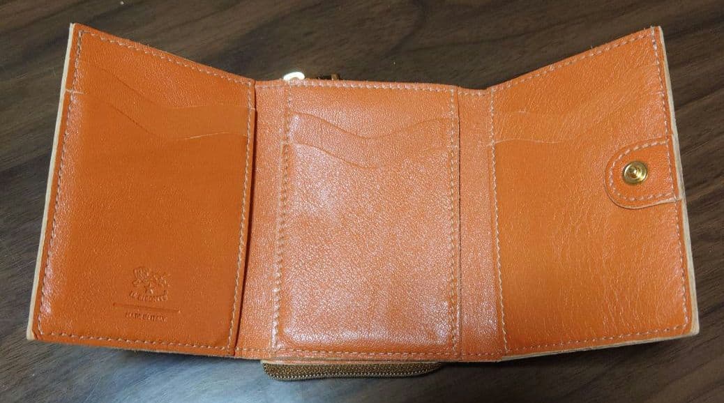 イルビゾンテ 三つ折り財布