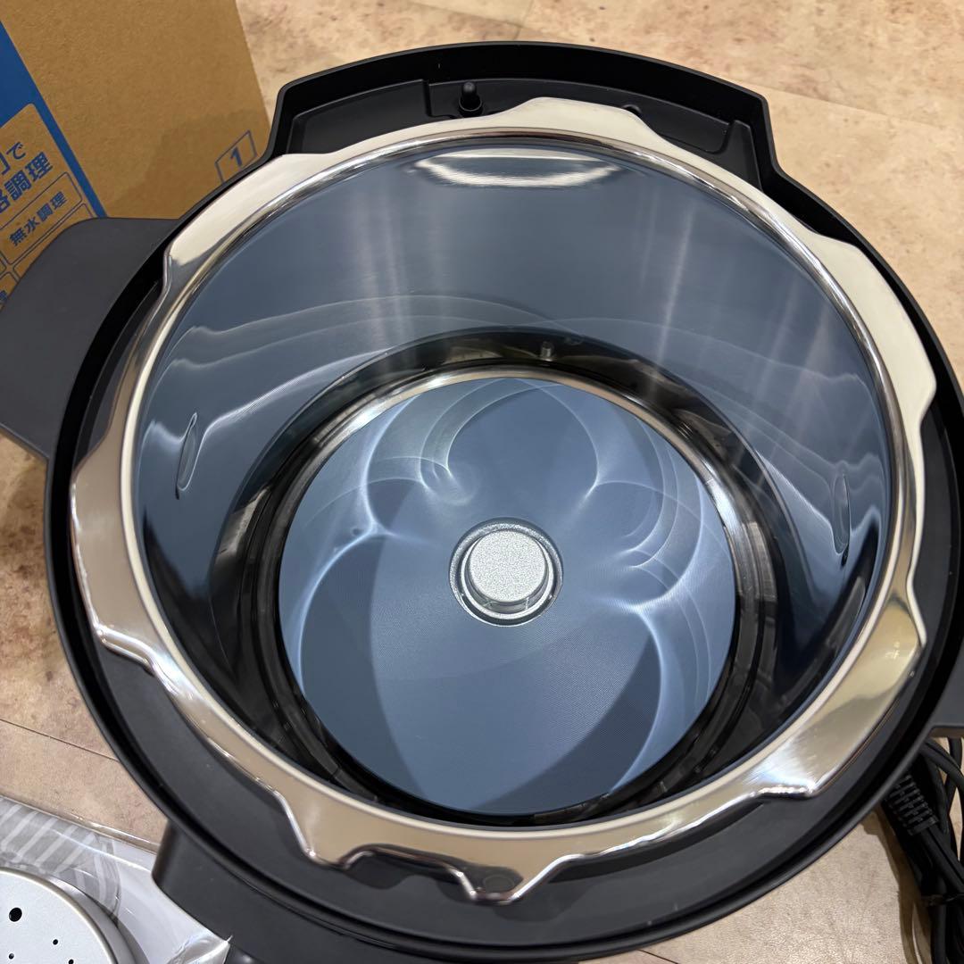 Panasonic 電気圧力鍋 SR-MP300-K 2.0L 2021年製