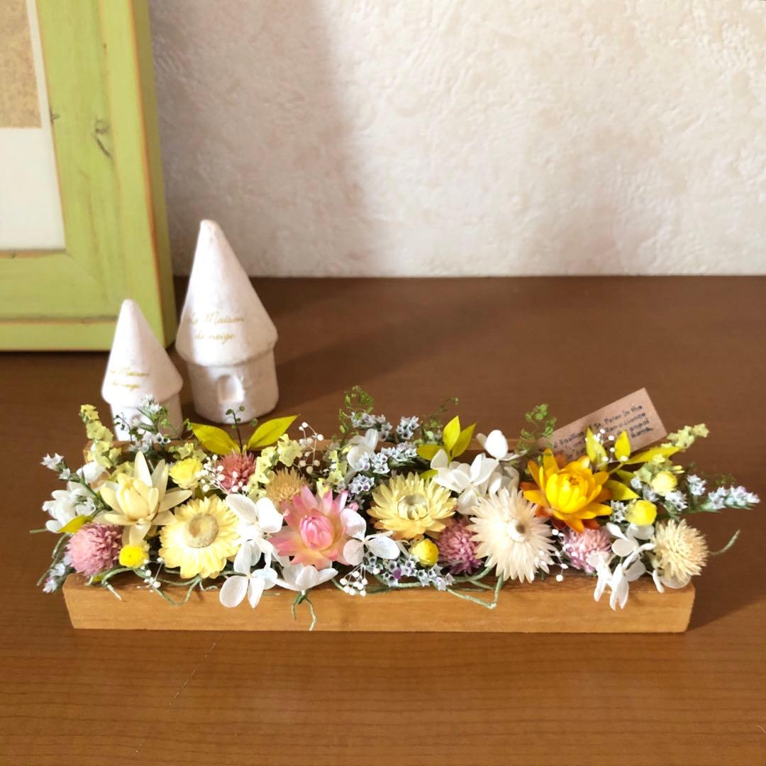ドライフラワー　ウォールラックの花畑アレンジメント