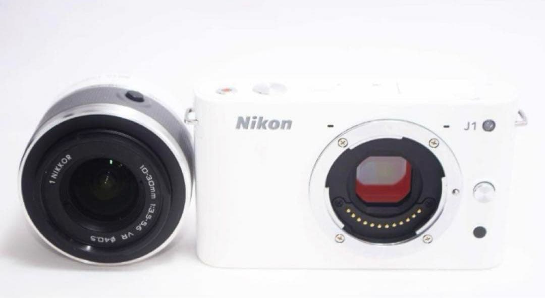 〓コンパクトミラーレス一眼〓ニコン NIKON 1 J1＋10-30 ホワイト