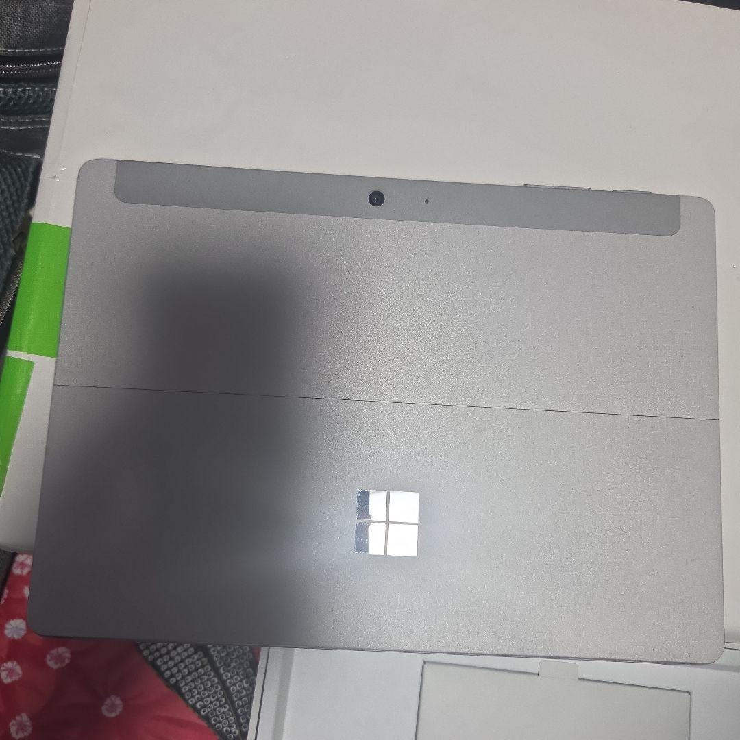 Windowsタブレット本体 Microsoft Surface Go 128GB 8GB RAM
