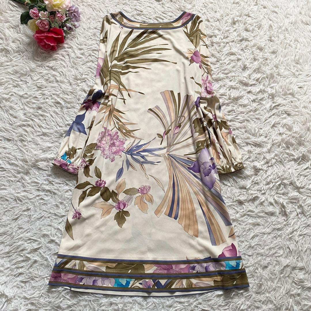 極美品■レオナール　カンカン　Aライン　総柄ワンピース　ひざ丈　花柄　L