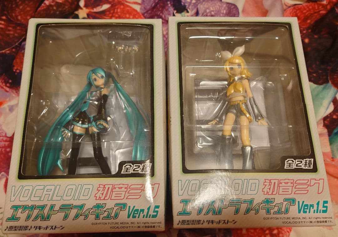 初期型YAMAHA版初音ミク、リンフィギュア