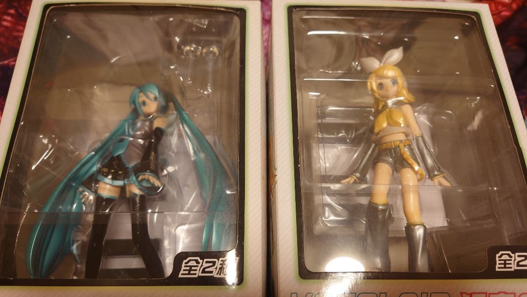 初期型YAMAHA版初音ミク、リンフィギュア