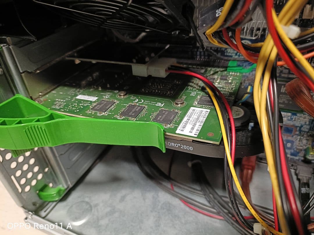 HP Z400ワークステーション ストレージ無