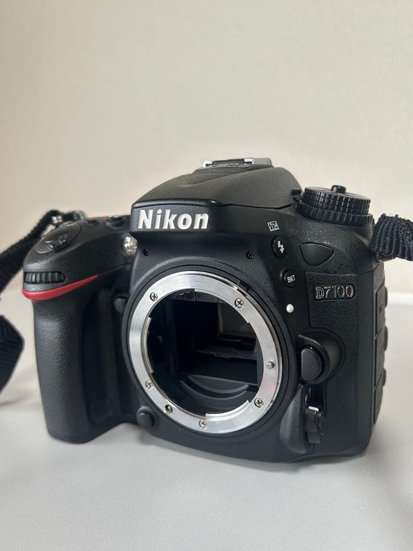 Nikon D7100 SD（16G）カード付き　シャッター数3500枚以下