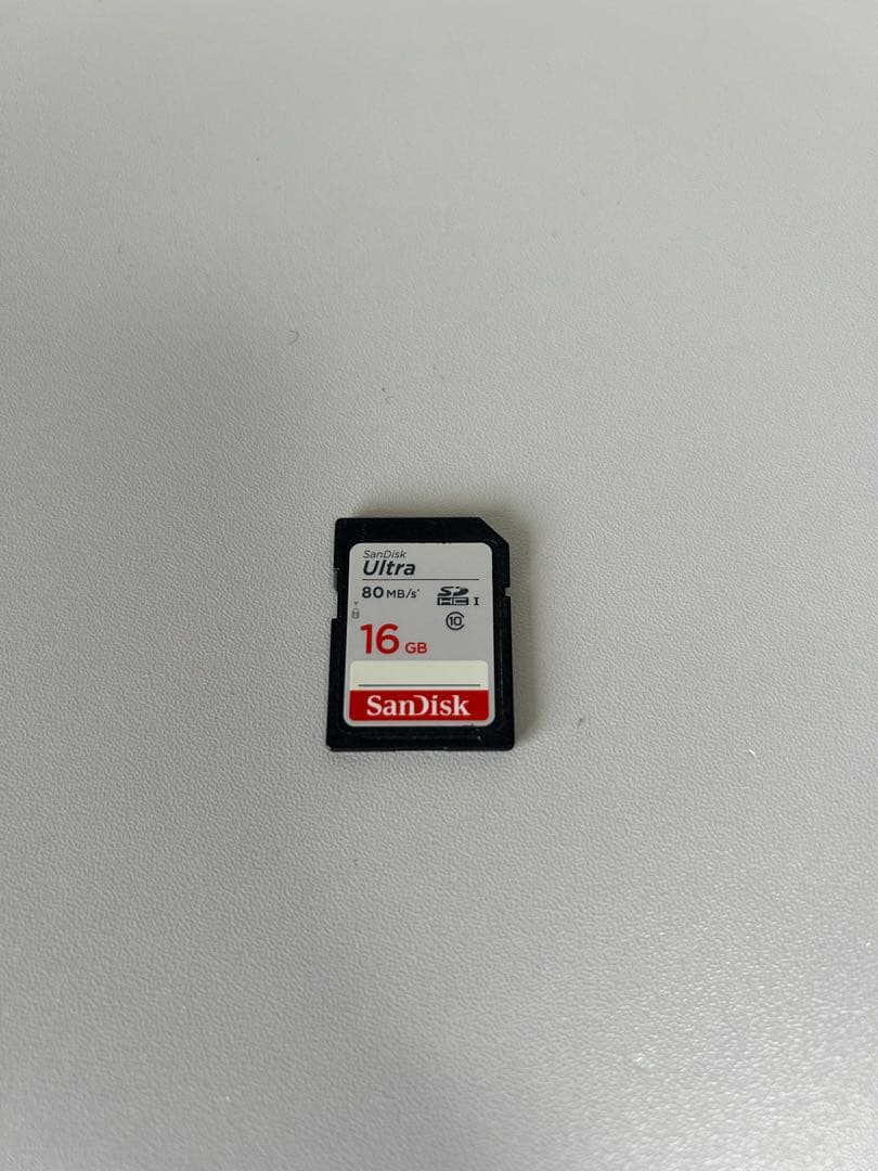 Nikon D7100 SD（16G）カード付き　シャッター数3500枚以下
