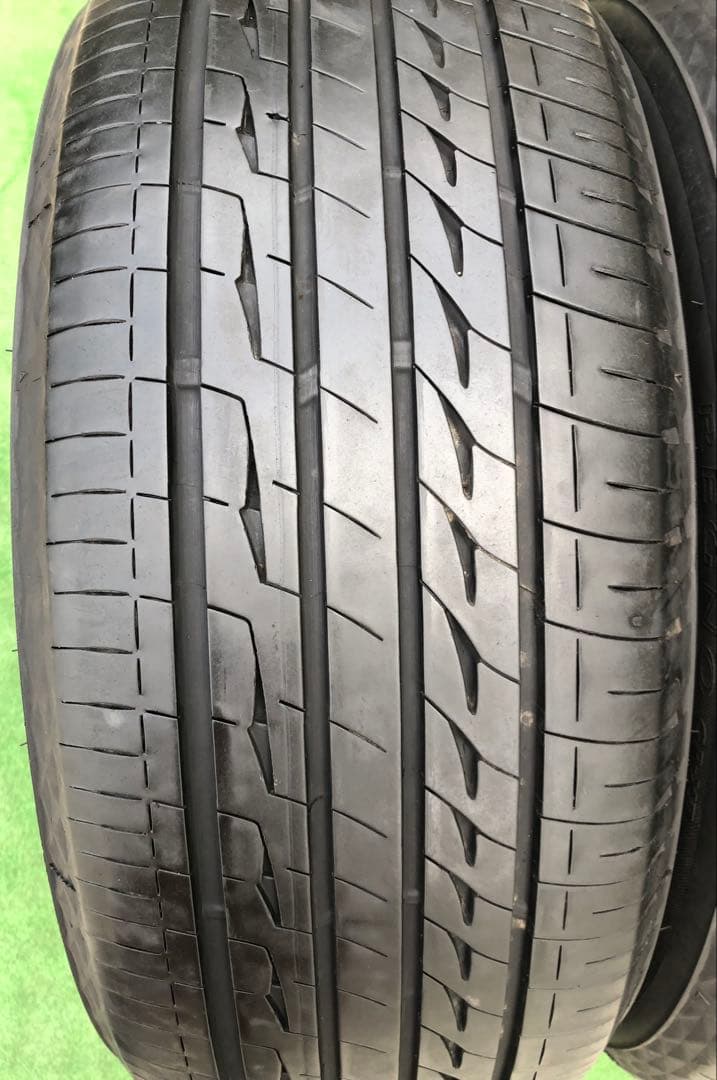 235/50 R18 BRIDGESTONE REGNO ラジアルタイヤ