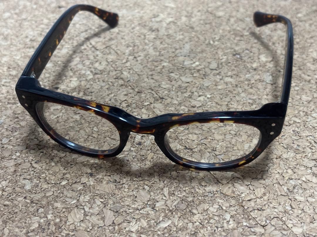 小物 UNCROWD EYEWEAR
