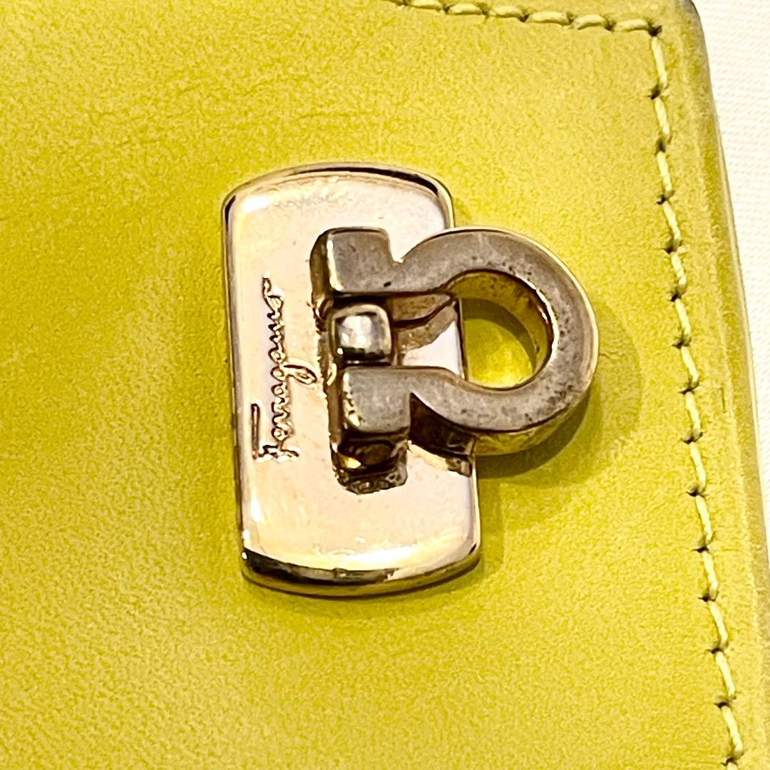 小物 SalvatoreFerragamo wanda trifold wallet