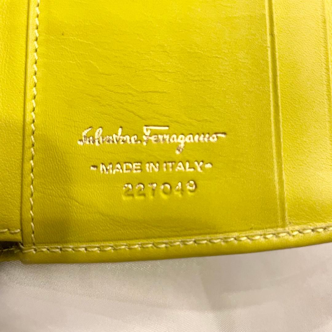 小物 SalvatoreFerragamo wanda trifold wallet