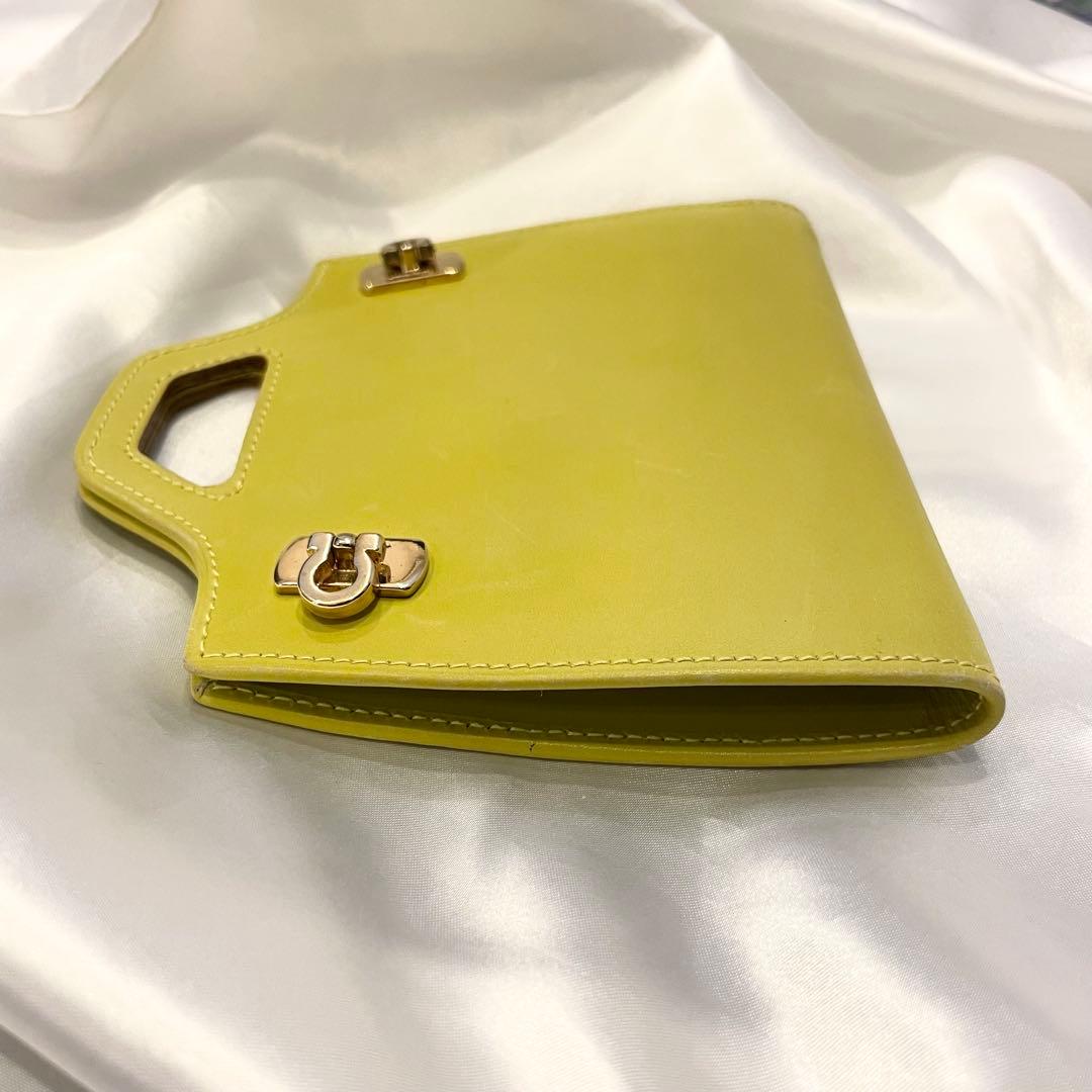 小物 SalvatoreFerragamo wanda trifold wallet