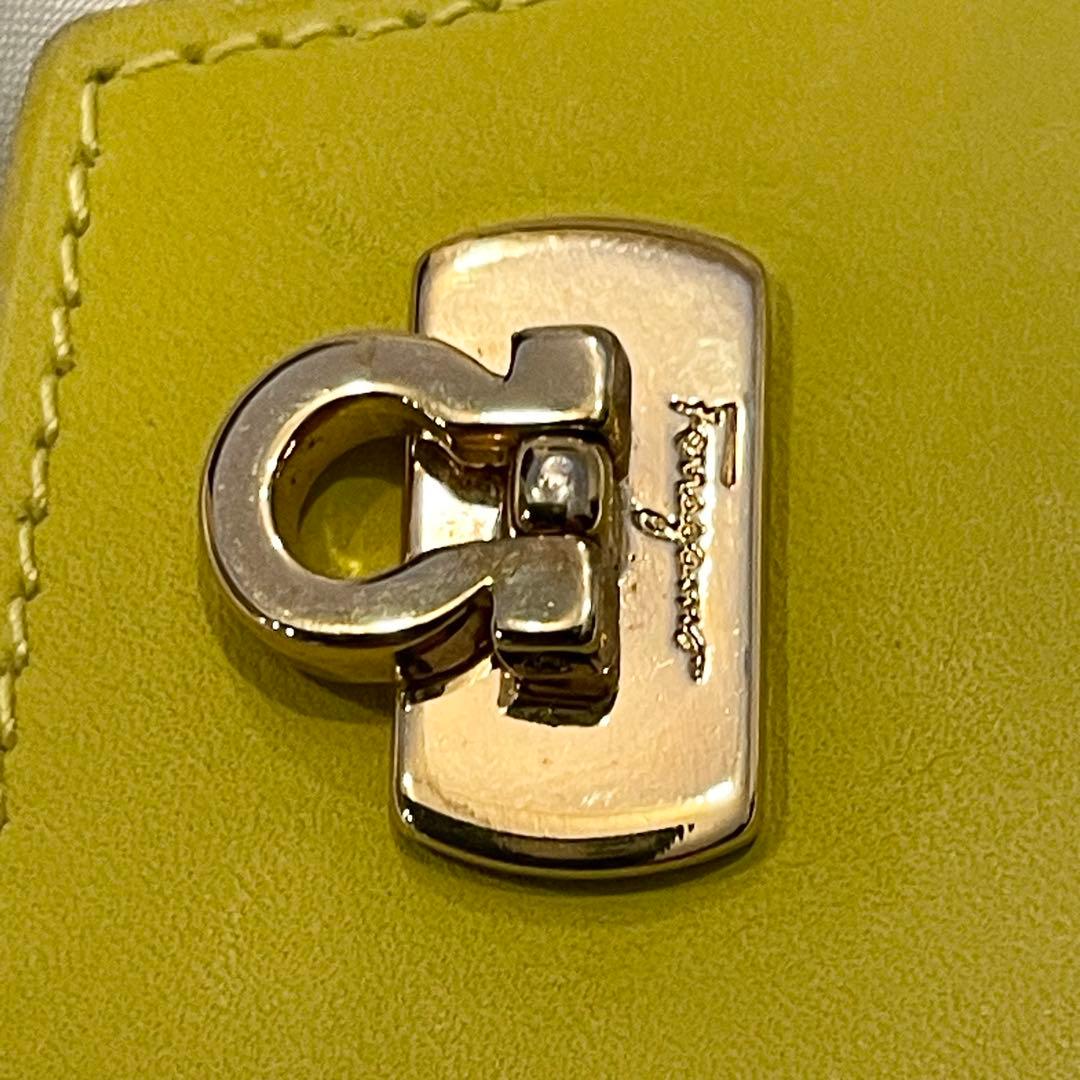 小物 SalvatoreFerragamo wanda trifold wallet