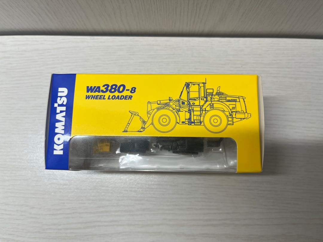コマツ WA380-8 ミニチュアモデルホイールローダー 1/87