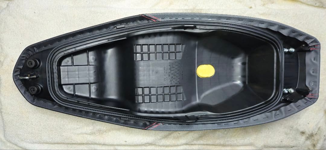 【良品】ホンダ PCX125(JF56) 純正シート