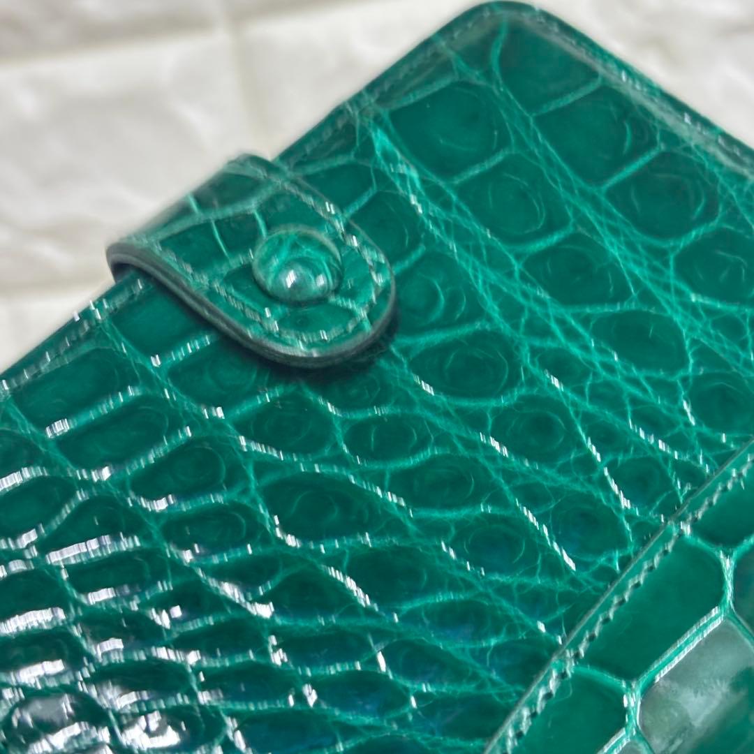 ③ GENUINE CROCODILE 財布　二つ折り　クロコダイル　グリーン
