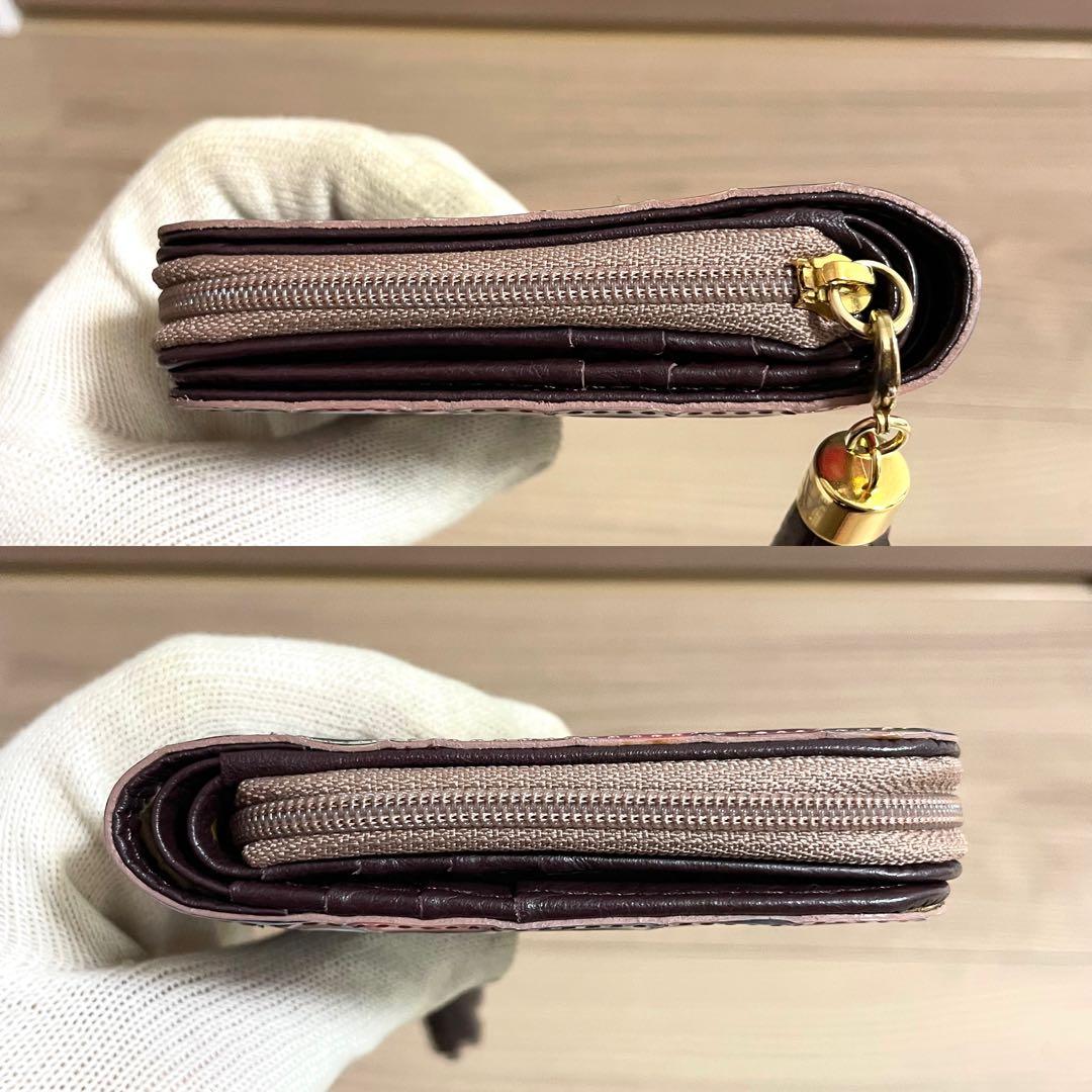 未使用級/アタオ　二つ折り財布　メリヴィトロ　ステンドグラス　マルチカラー