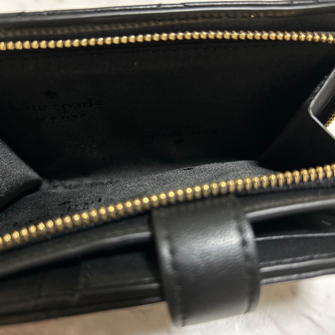 タイムセール☆【極美品】☆kate spade 二つ折り財布