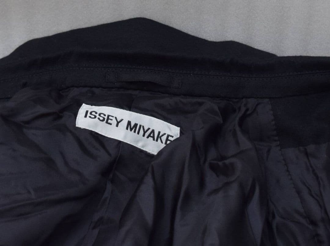 日本製 ISSEY MIYAKE イッセイミヤケ ダブル テーラード ジャケット