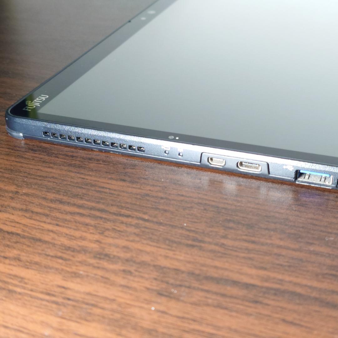 美品 最大容量98% 富士通 Arrows Tab Q738 Win11 Pro