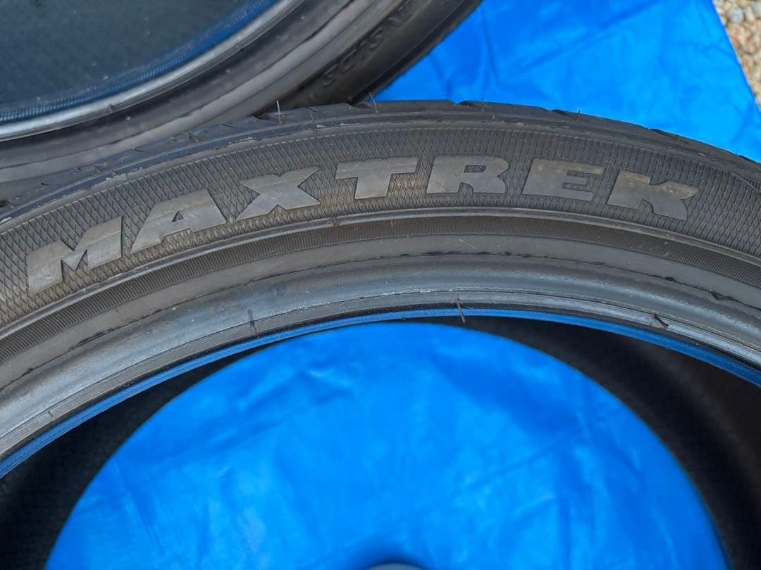 MAXTREK MAXIMUS M1 245/35R19 2本