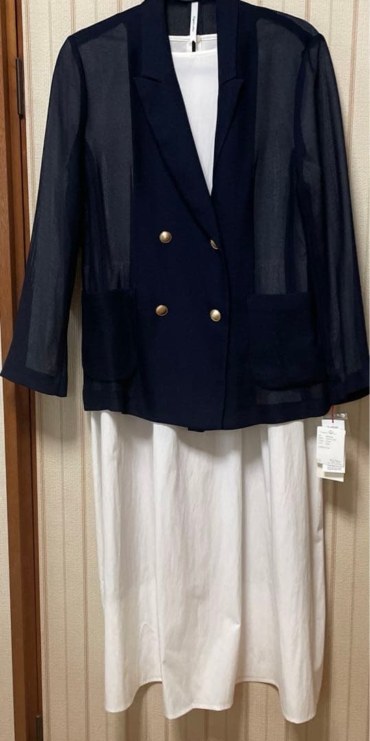 ひ*4様 新品タグ付　ネイビー　薄手ジャケット　ダブルボタン