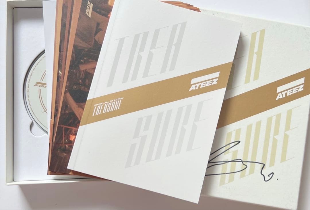 ateez ウヨン 直筆 サイン アルバム