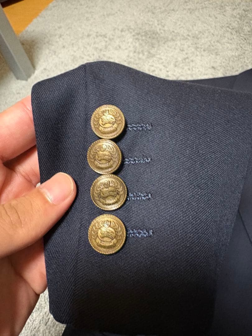 【美品】Burberry セットアップ　金ボタン　裏地シャドーホース柄