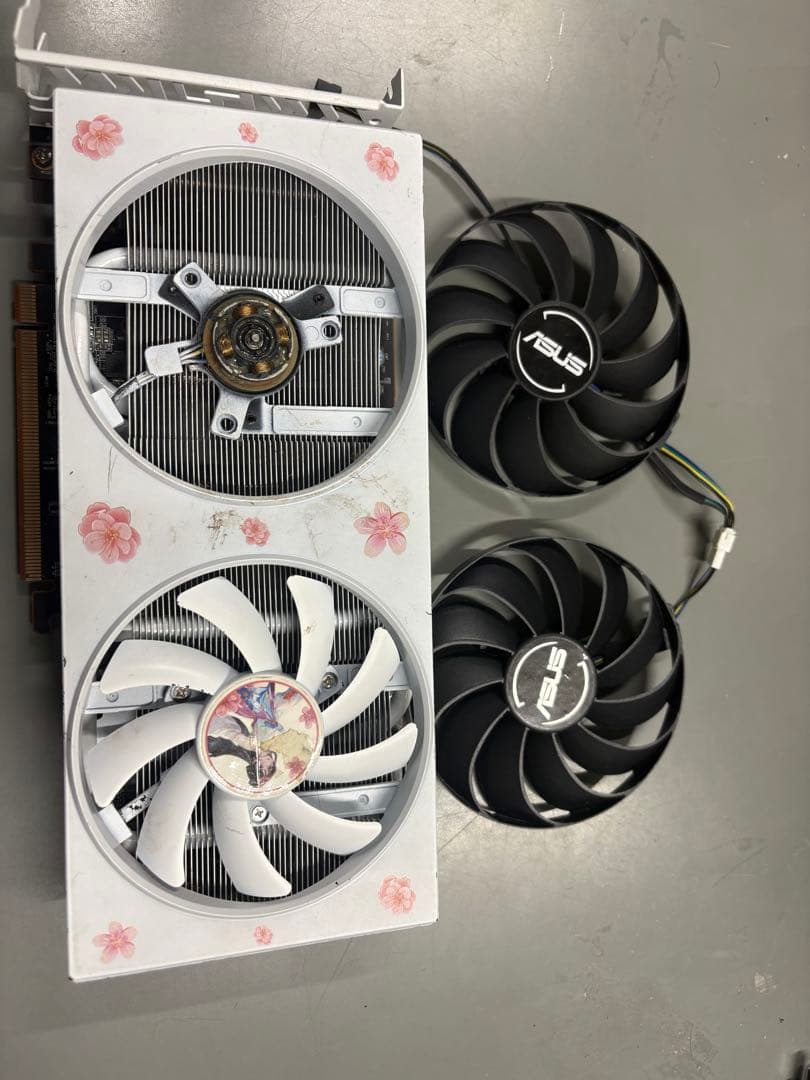 RX5700XT グラフィックボード + 交換用ファン付き（動作確認済み）