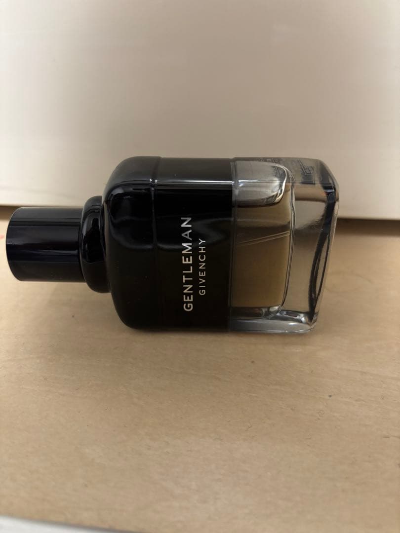 Givenchy Gentleman インテンス オードトワレ 60ml 香水