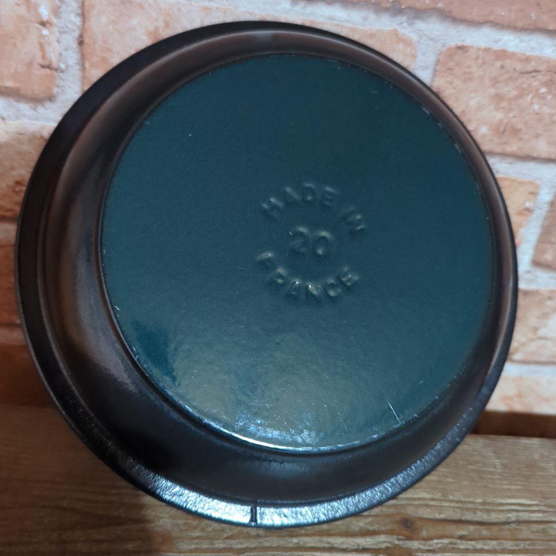 STAUB タジン鍋 　20センチ アイボリー＆ブラック