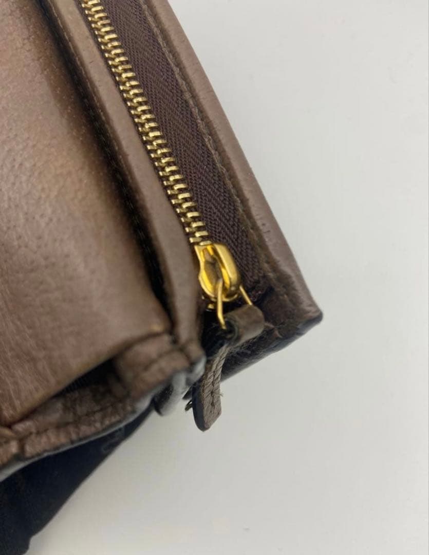 ゲ*！様 GUCCI 二つ折り財布 オフディア　シェリーライン