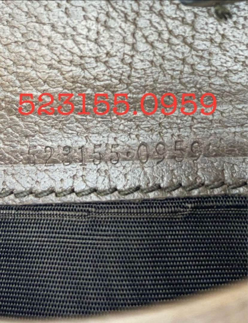 ゲ*！様 GUCCI 二つ折り財布 オフディア　シェリーライン
