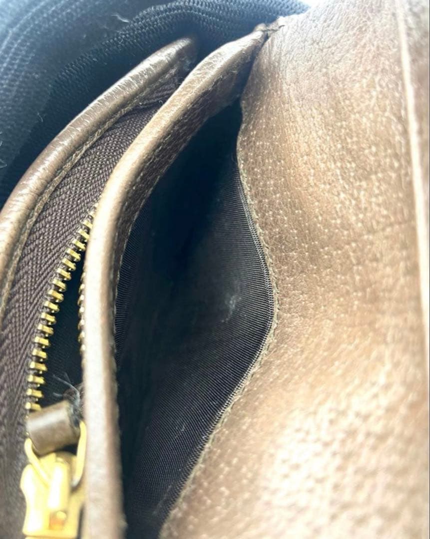 ゲ*！様 GUCCI 二つ折り財布 オフディア　シェリーライン