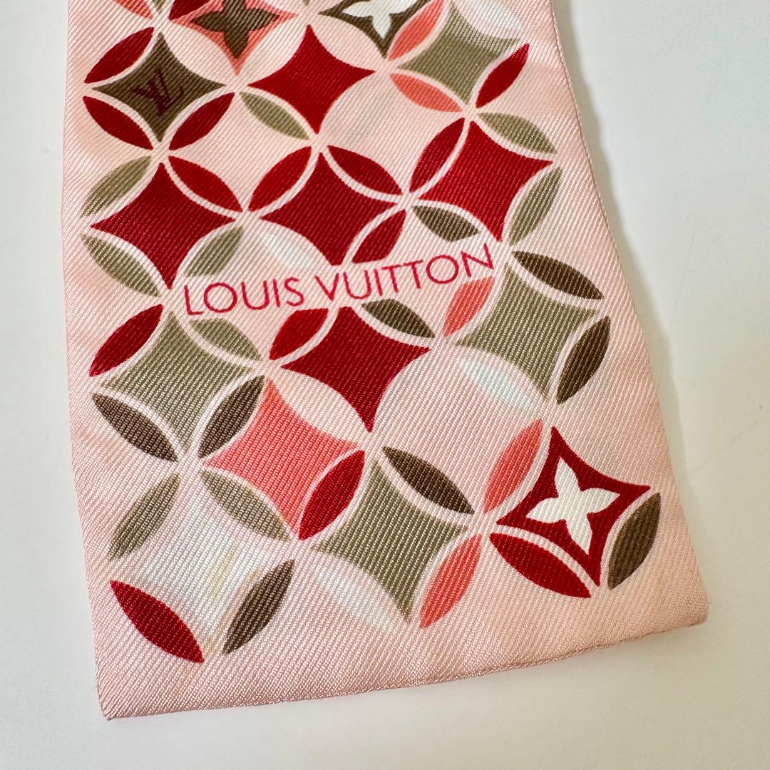 ルイヴィトン LOUIS VUITTON シルクスカーフ