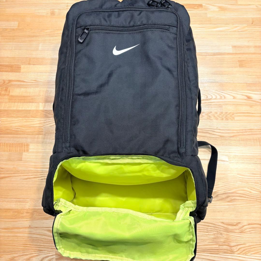 Nike ブラック ボストンバッグ