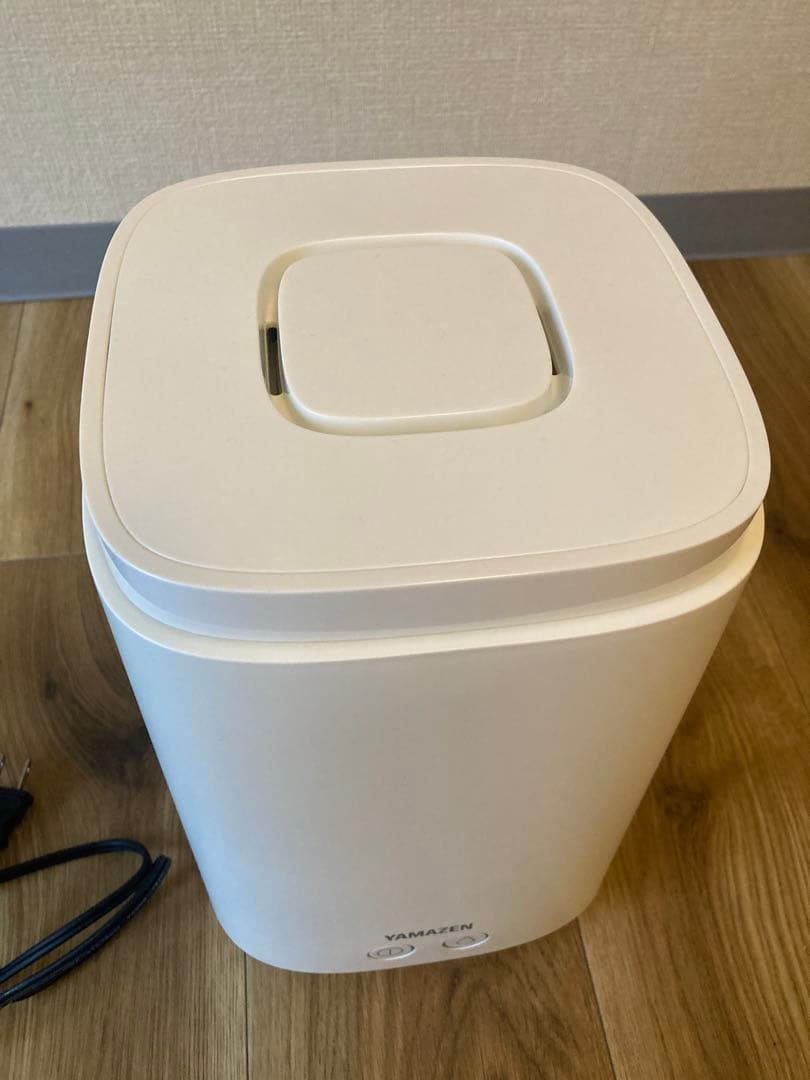 2025年製　美品　YAMAZEN 置き型加湿器 ホワイト