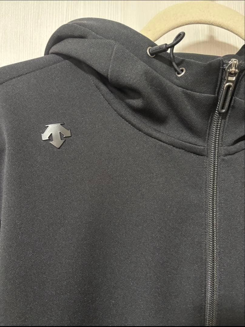 【美品】デサントゴルフ　サイズ:O （XL）アクセンシャルゼブラフーディ