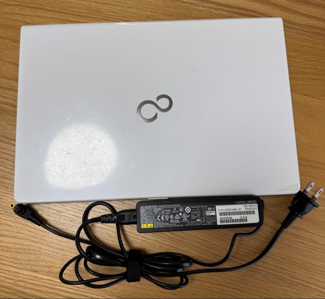 Windowsノート本体 FUJITSU LIFEBOOK SH90/T