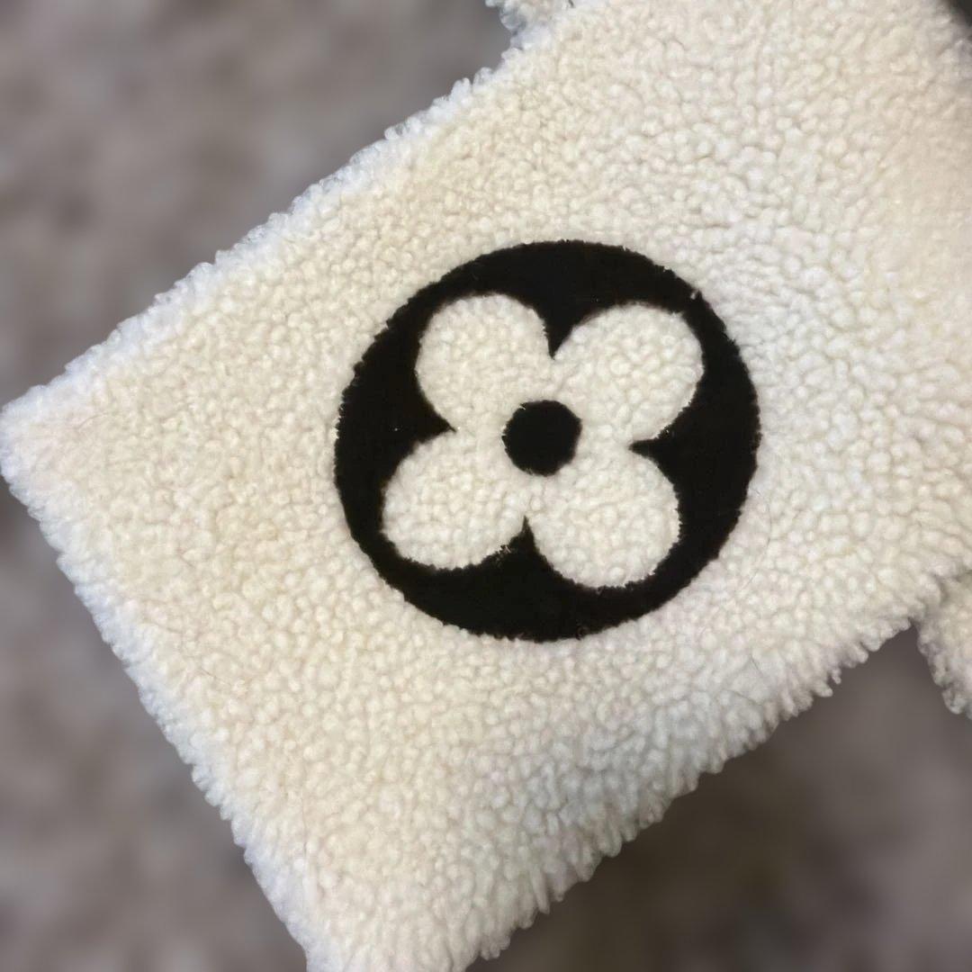 Louis Vuitton ロゴ刺繍 マフラー