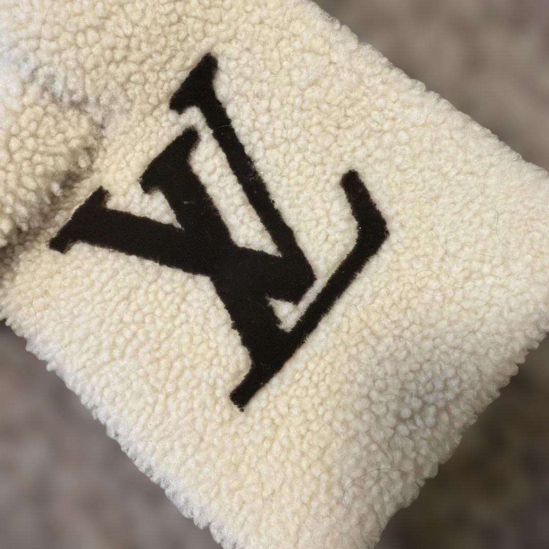 Louis Vuitton ロゴ刺繍 マフラー